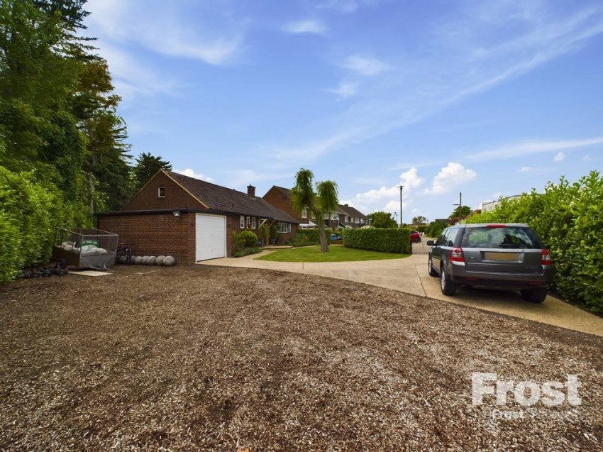 Images for Staines-Upon-Thames, Surrey EAID:2640919782 BID:STA