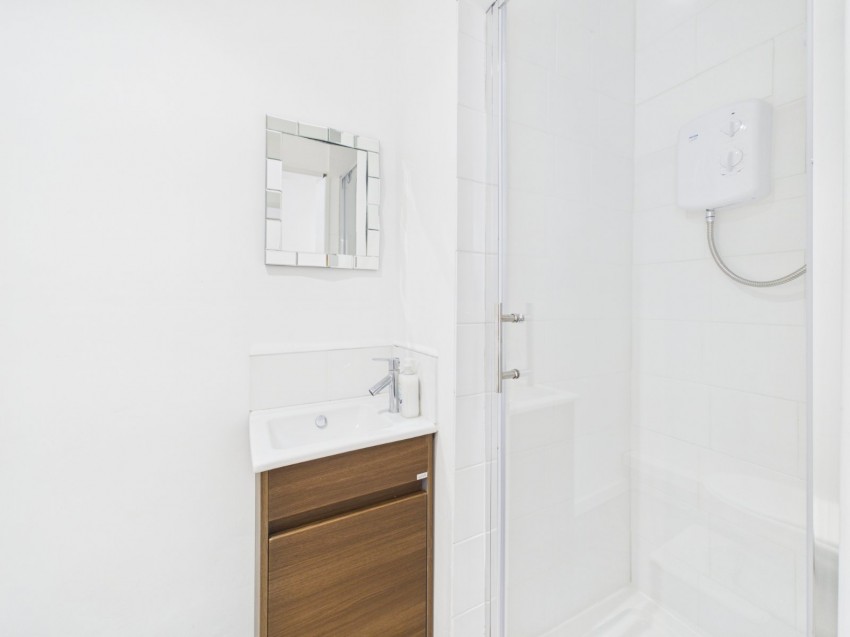 Images for Stanwell Moor, Surrey EAID:2640919782 BID:STA