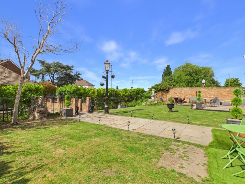 Images for Stanwell Moor, Surrey EAID:2640919782 BID:STA