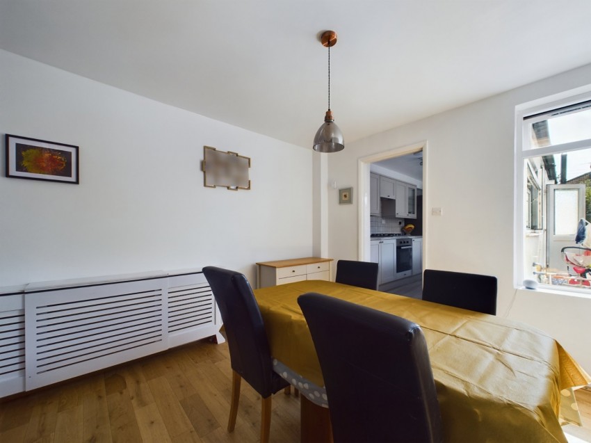 Images for Staines-upon-Thames, Surrey EAID:2640919782 BID:STA