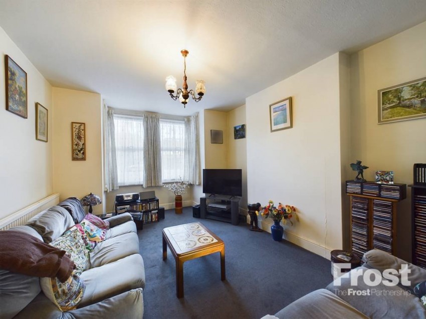 Images for Staines-upon-Thames, Surrey EAID:2640919782 BID:STA