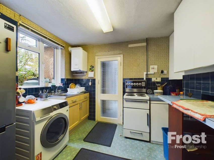 Images for Staines-upon-Thames, Surrey EAID:2640919782 BID:STA