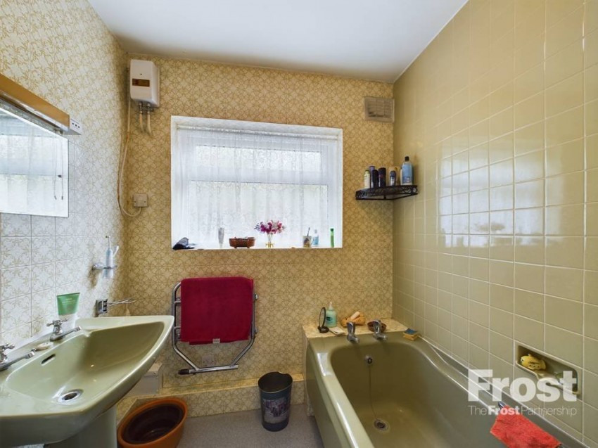 Images for Staines-upon-Thames, Surrey EAID:2640919782 BID:STA
