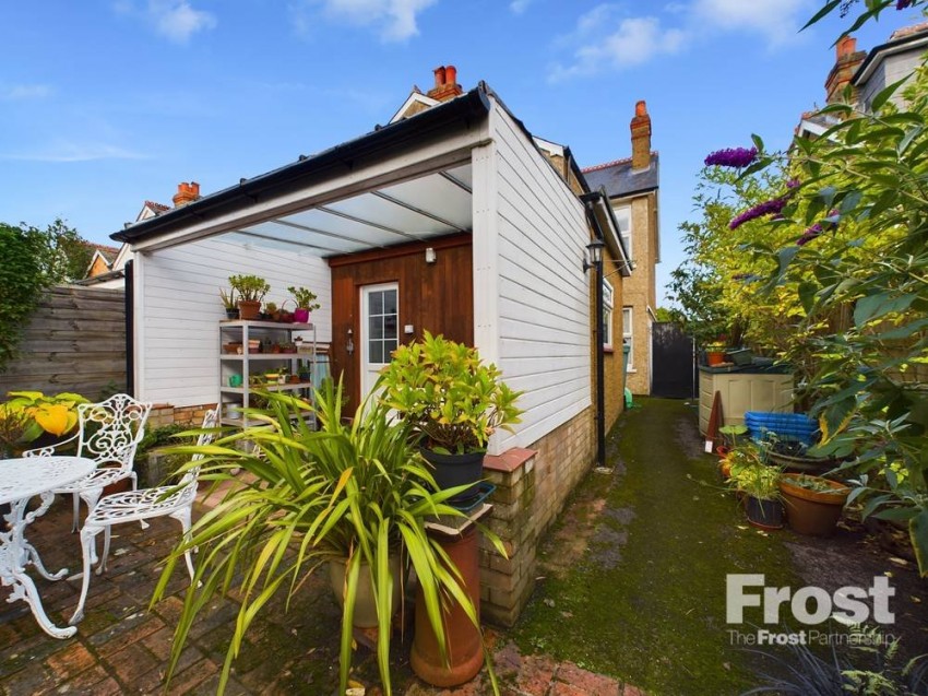 Images for Staines-upon-Thames, Surrey EAID:2640919782 BID:STA