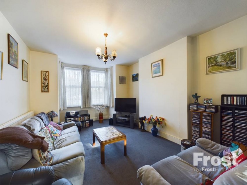Images for Staines-upon-Thames, Surrey EAID:2640919782 BID:STA