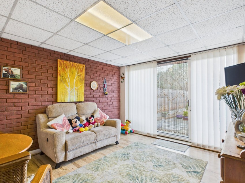 Images for Staines-upon-Thames, Surrey EAID:2640919782 BID:STA