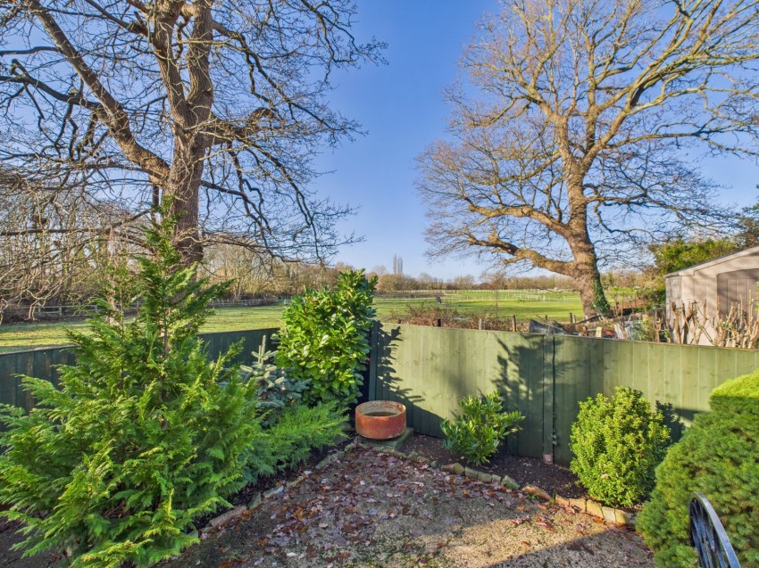 Images for Staines-upon-Thames, Surrey EAID:2640919782 BID:STA