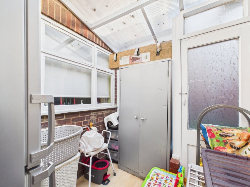 Images for Staines-upon-Thames, Surrey EAID:2640919782 BID:STA