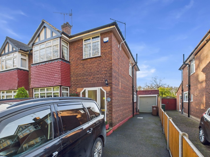 Images for Staines-upon-Thames, Surrey EAID:2640919782 BID:STA