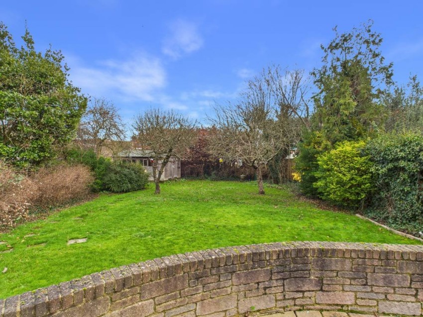 Images for Staines-upon-Thames, Surrey EAID:2640919782 BID:STA