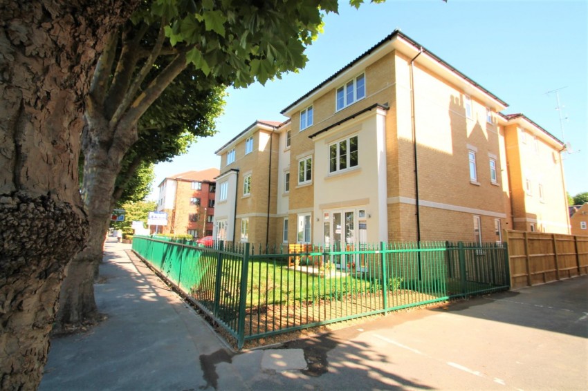 Images for Staines-upon-Thames, Surrey EAID:2640919782 BID:STL