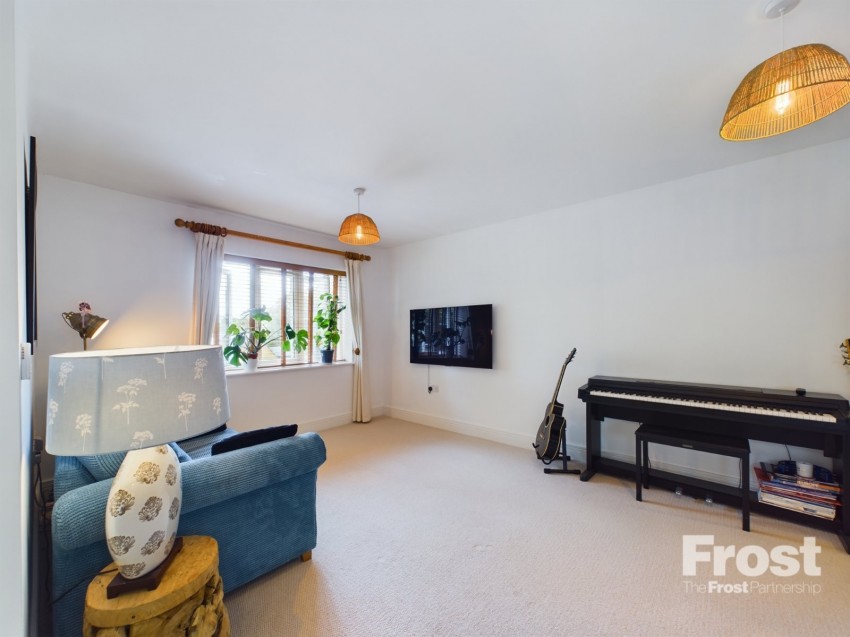 Images for Staines-upon-Thames, Surrey EAID:2640919782 BID:STL