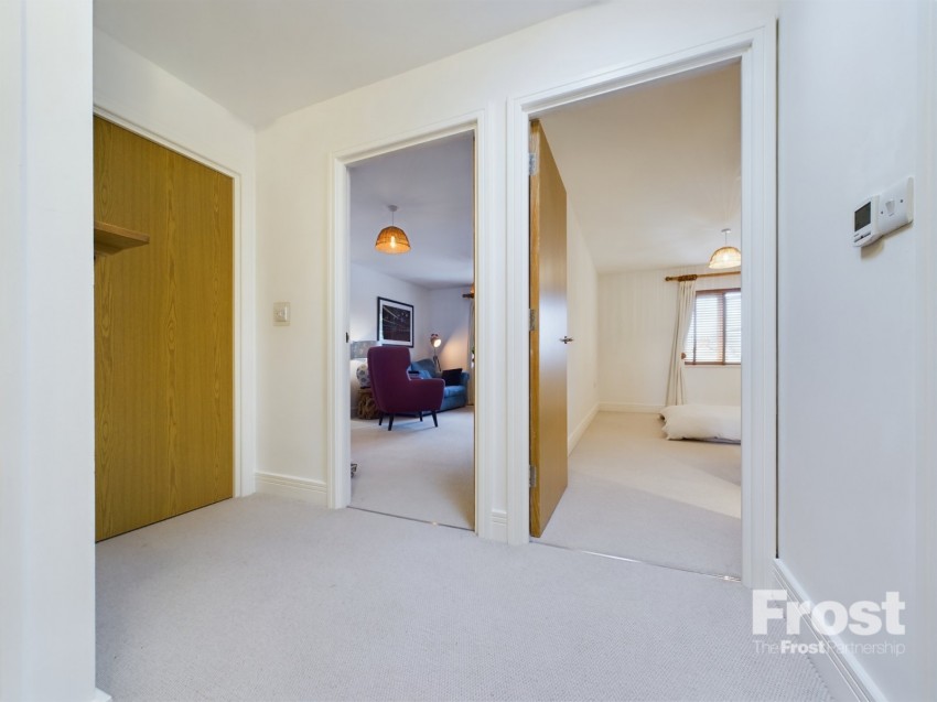 Images for Staines-upon-Thames, Surrey EAID:2640919782 BID:STL