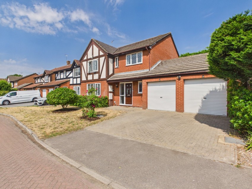 Images for Staines-upon-Thames, Surrey EAID:2640919782 BID:STA