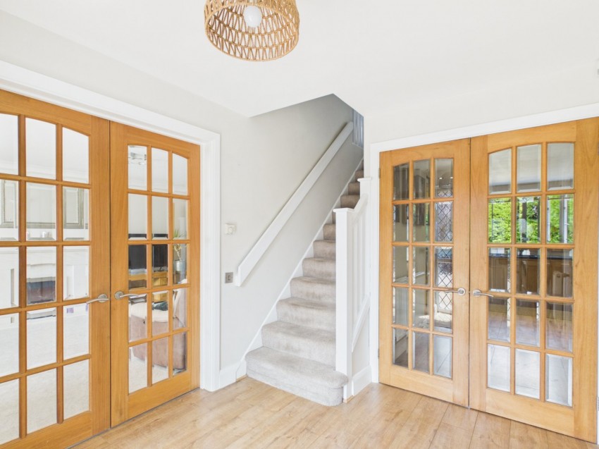 Images for Staines-upon-Thames, Surrey EAID:2640919782 BID:STA