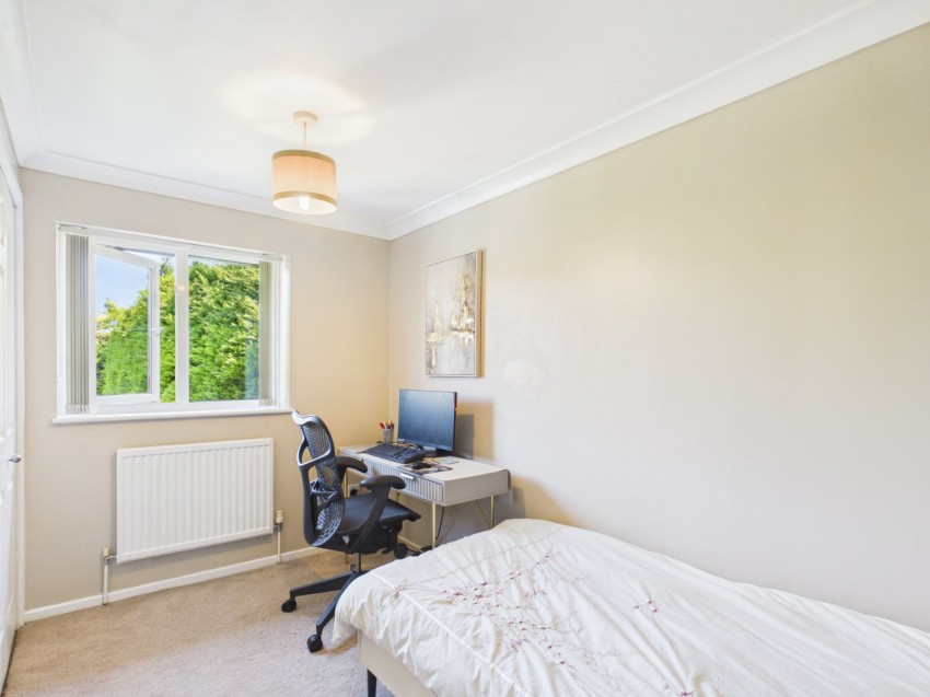 Images for Staines-upon-Thames, Surrey EAID:2640919782 BID:STA