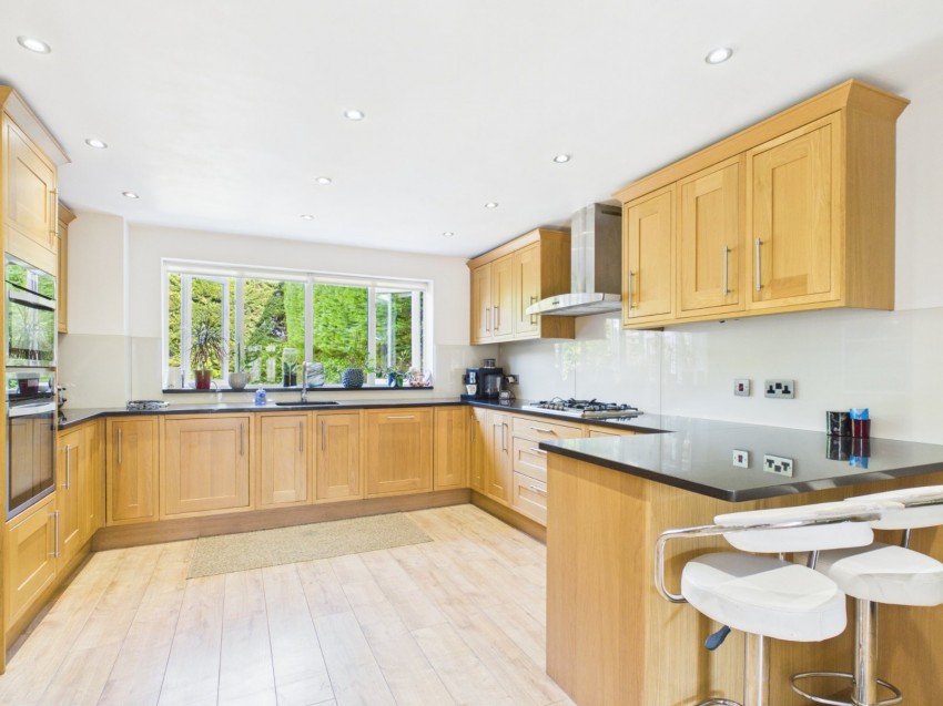 Images for Staines-upon-Thames, Surrey EAID:2640919782 BID:STA