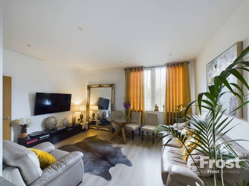Images for Staines-upon-Thames, Surrey EAID:2640919782 BID:STA
