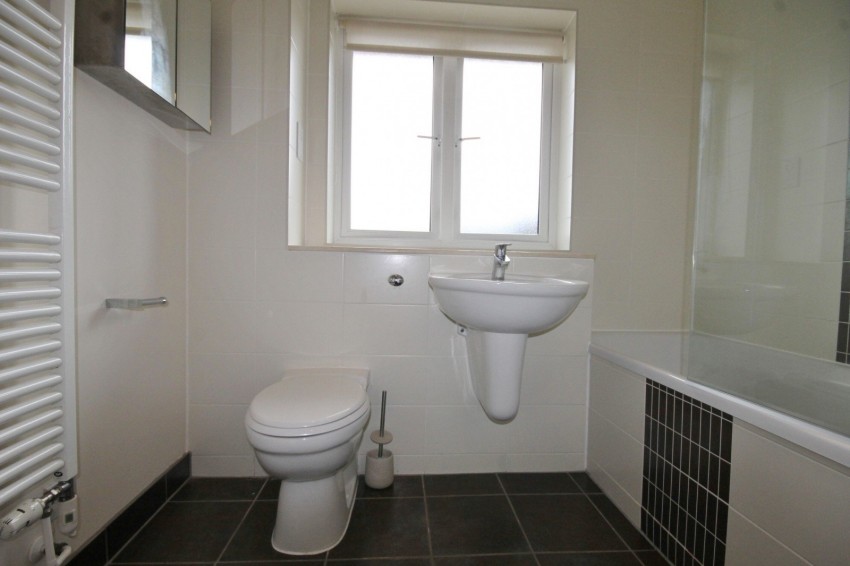 Images for Staines-upon-Thames, Surrey EAID:2640919782 BID:STA
