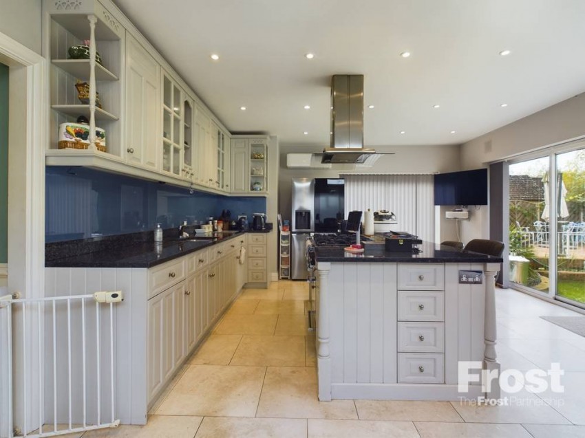 Images for Wraysbury, Berkshire EAID:2640919782 BID:WRA