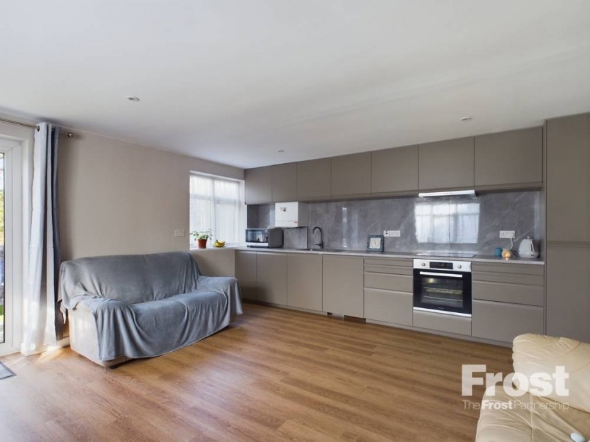 Images for Wraysbury, Berkshire EAID:2640919782 BID:WRA