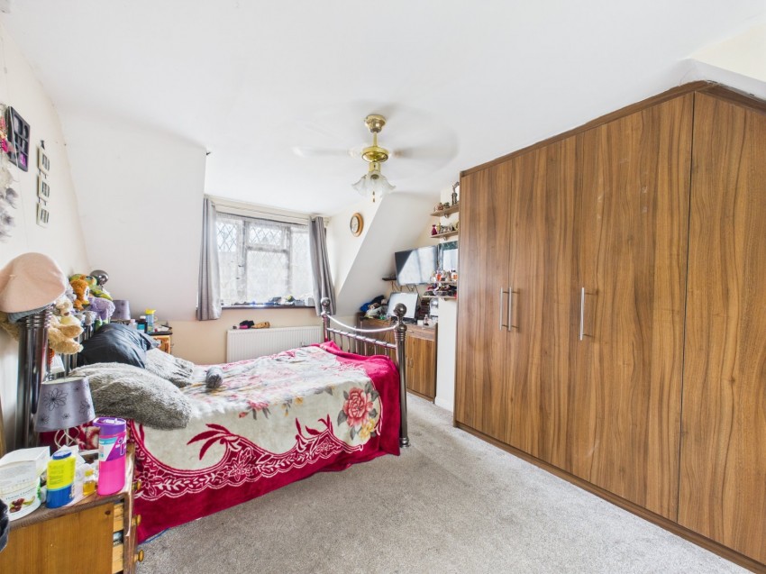 Images for Ashford, Surrey EAID:2640919782 BID:ASH