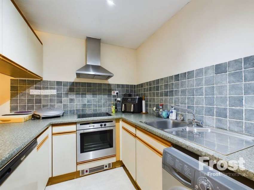 Images for Sidney Road, Staines-upon-Thames, Surrey EAID:2640919782 BID:STA