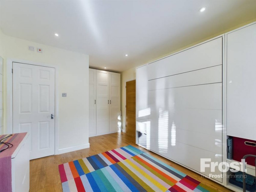 Images for Staines-upon-Thames, Surrey EAID:2640919782 BID:STA