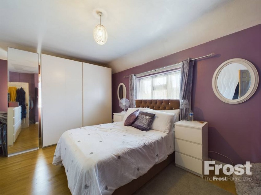 Images for Staines-upon-Thames, Surrey EAID:2640919782 BID:STA