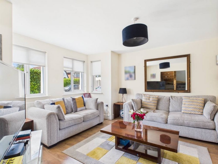 Images for Staines-upon-Thames, Surrey EAID:2640919782 BID:STA