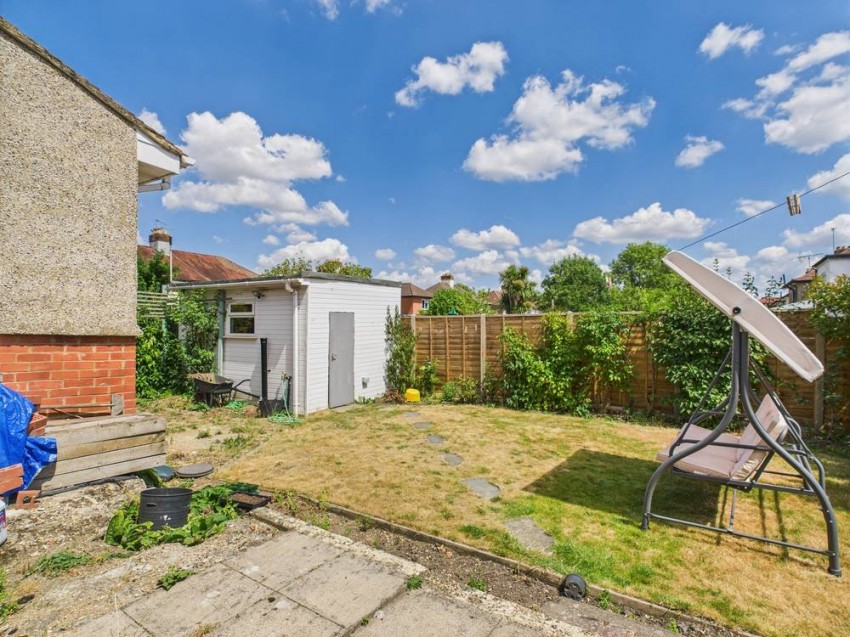Images for Staines-upon-Thames, Surrey EAID:2640919782 BID:STA