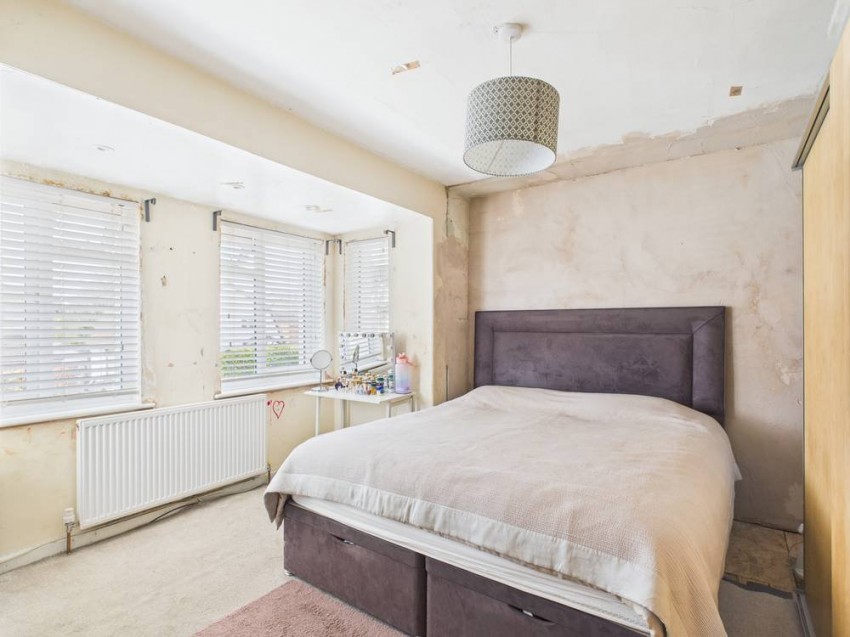 Images for Staines-upon-Thames, Surrey EAID:2640919782 BID:STA