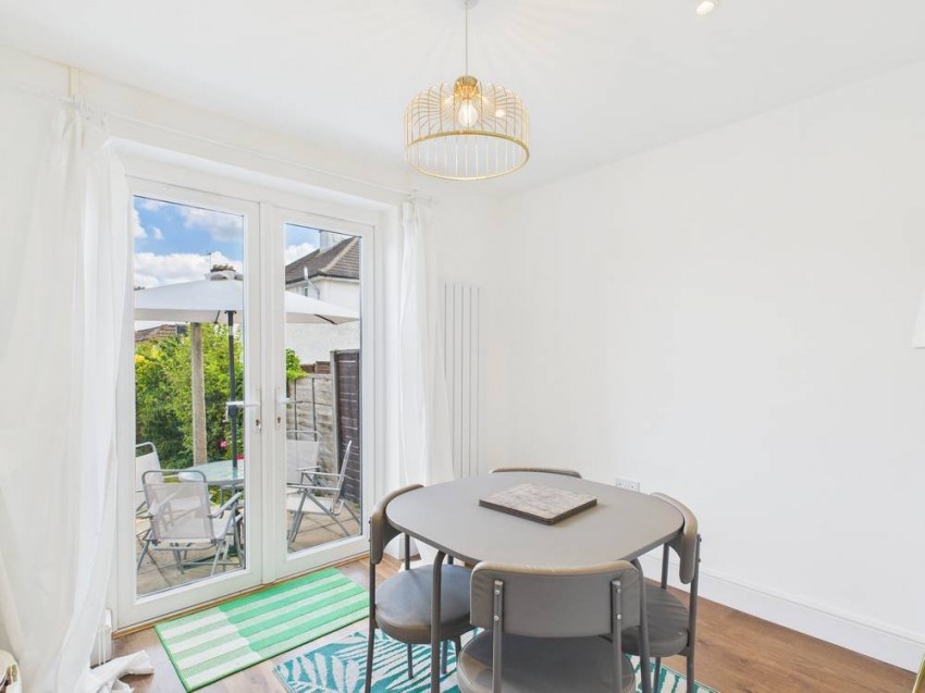 Images for Staines-upon-Thames, Surrey EAID:2640919782 BID:STA