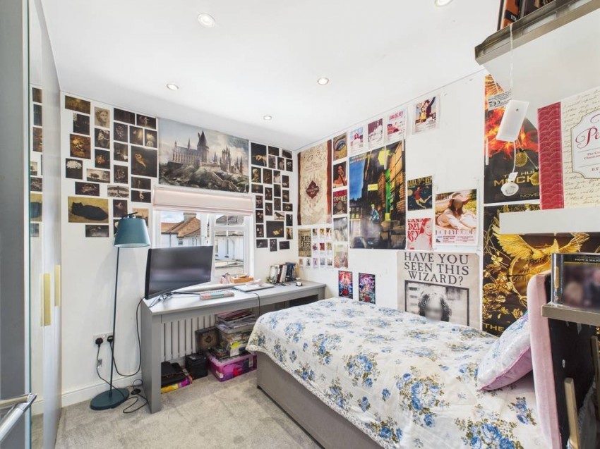 Images for Staines-upon-Thames, Surrey EAID:2640919782 BID:STA