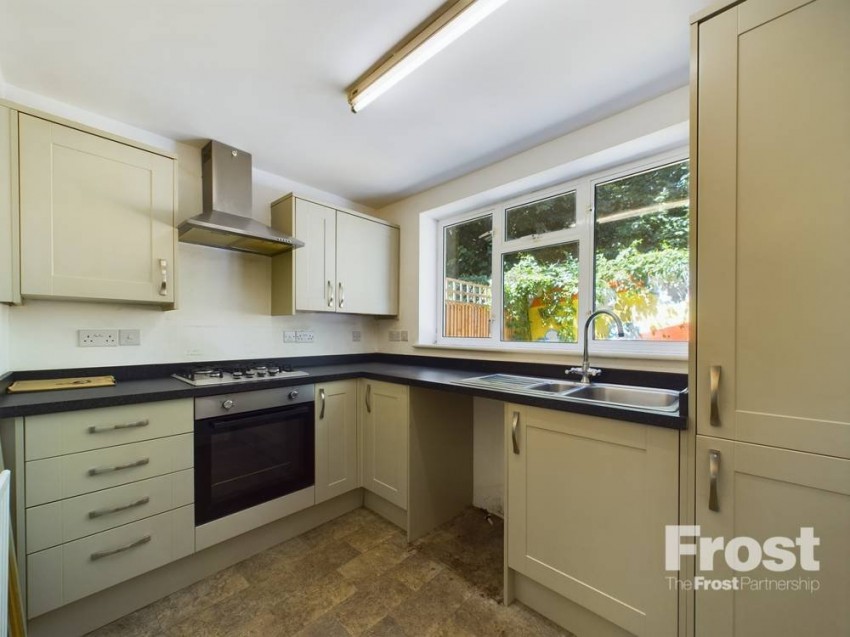 Images for Staines-upon-Thames, Surrey EAID:2640919782 BID:STA