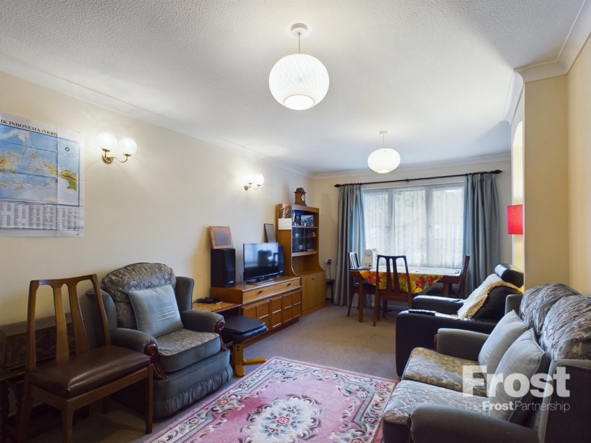 Images for Staines-upon-Thames, Surrey EAID:2640919782 BID:STA