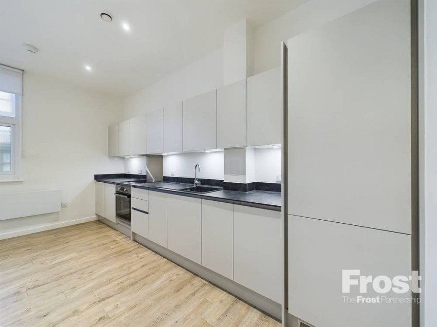 Images for Staines-upon-Thames, Surrey EAID:2640919782 BID:STA