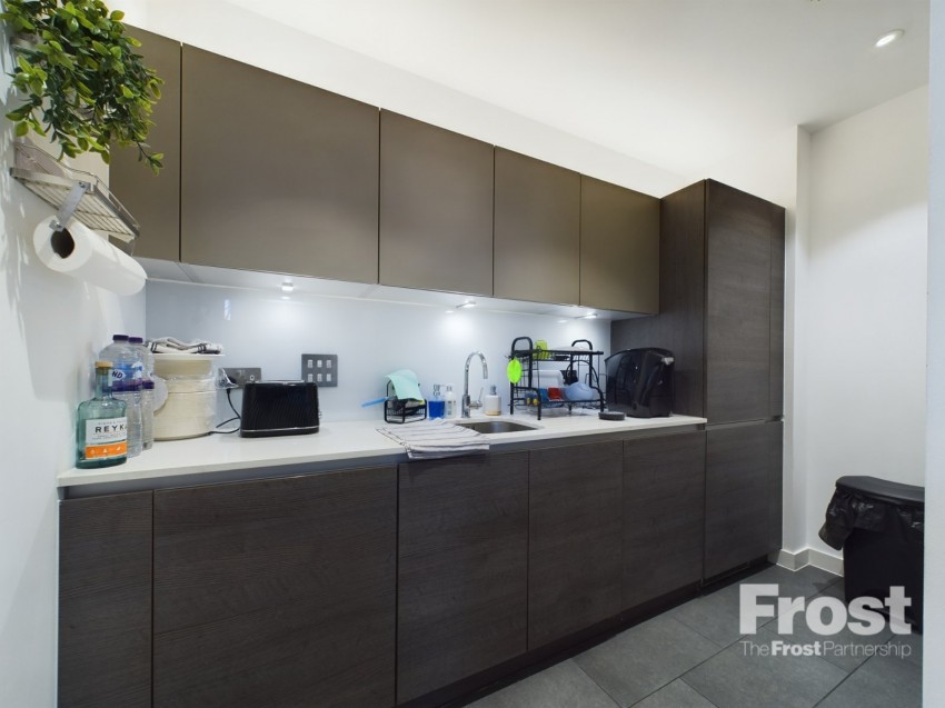 Images for Staines-upon-Thames, Surrey EAID:2640919782 BID:STA