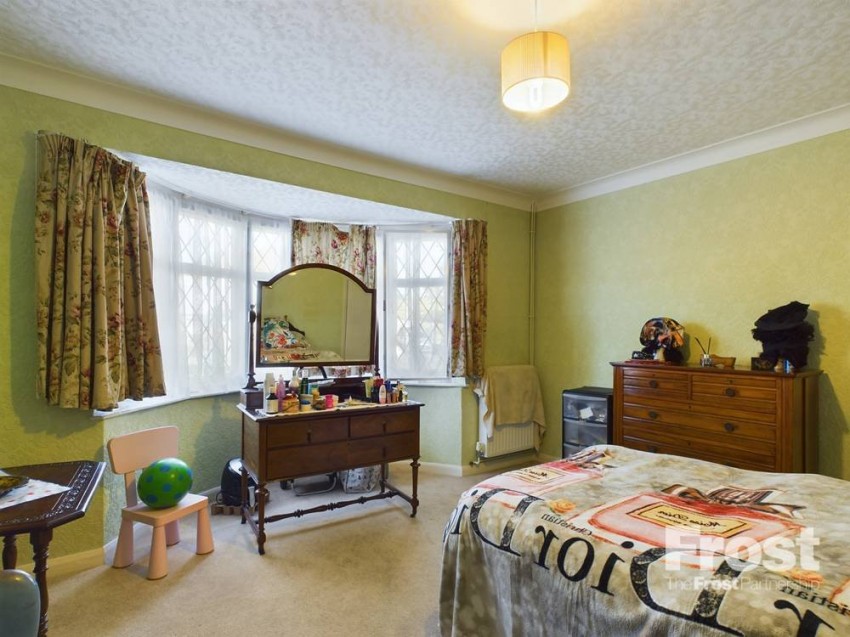 Images for Staines-upon-Thames, Surrey EAID:2640919782 BID:STA