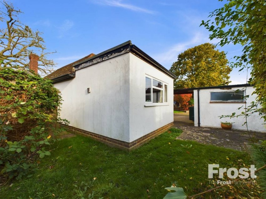 Images for Staines-upon-Thames, Surrey EAID:2640919782 BID:STA
