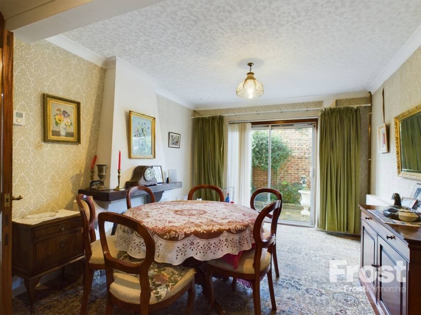Images for Staines-upon-Thames, Surrey EAID:2640919782 BID:STA