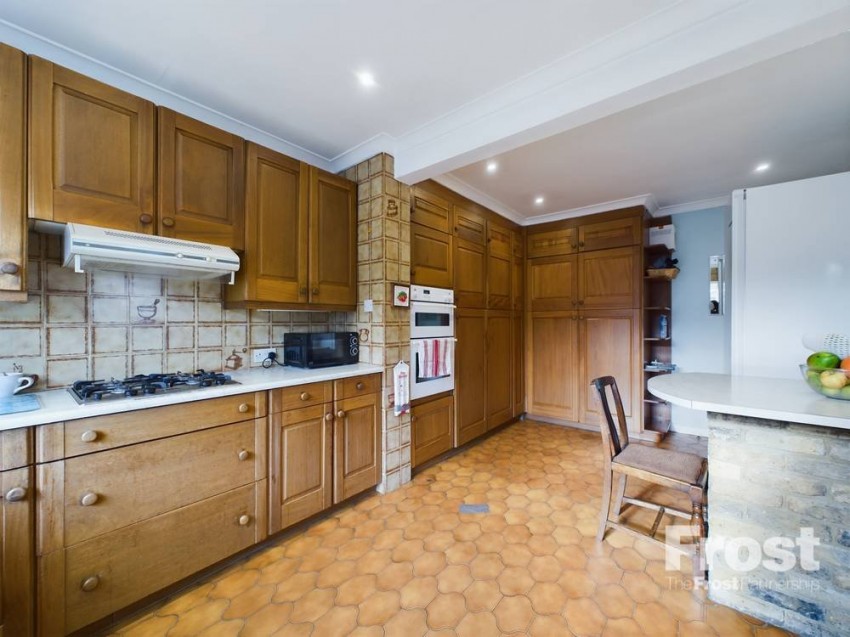 Images for Staines-upon-Thames, Surrey EAID:2640919782 BID:STA