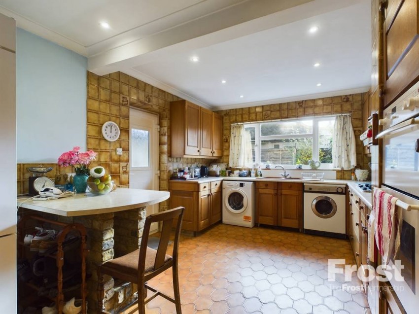 Images for Staines-upon-Thames, Surrey EAID:2640919782 BID:STA