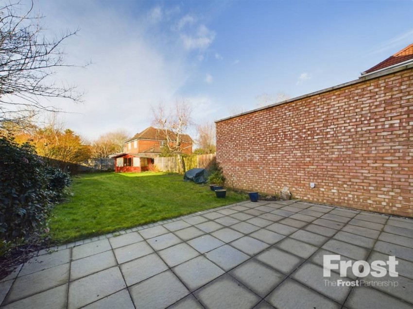 Images for Staines-upon-Thames, Surrey EAID:2640919782 BID:STA
