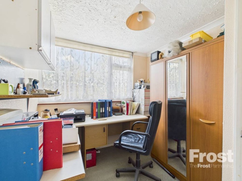 Images for Staines-upon-Thames, Surrey EAID:2640919782 BID:STA
