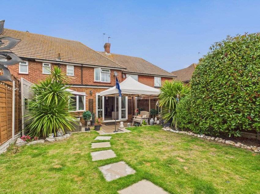 Images for Staines-upon-Thames, Surrey EAID:2640919782 BID:STA