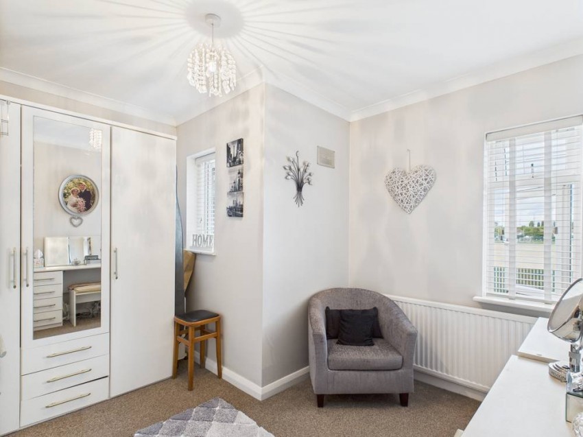 Images for Staines-upon-Thames, Surrey EAID:2640919782 BID:STA