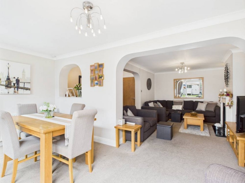 Images for Staines-upon-Thames, Surrey EAID:2640919782 BID:STA