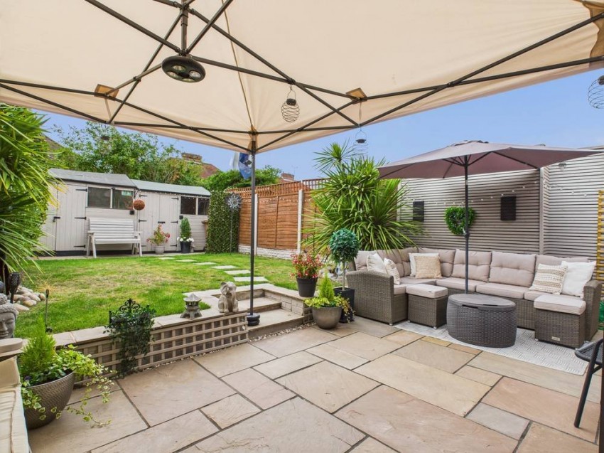 Images for Staines-upon-Thames, Surrey EAID:2640919782 BID:STA