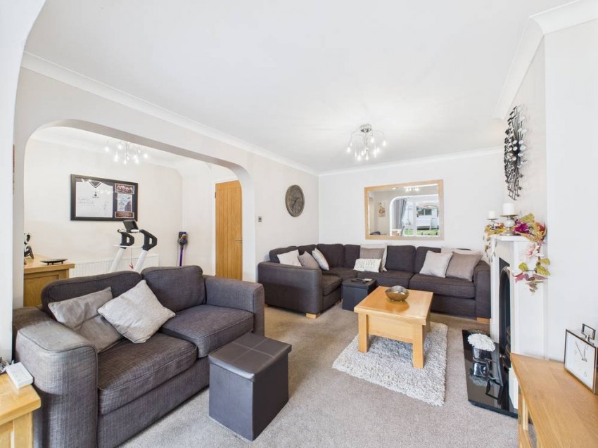 Images for Staines-upon-Thames, Surrey EAID:2640919782 BID:STA